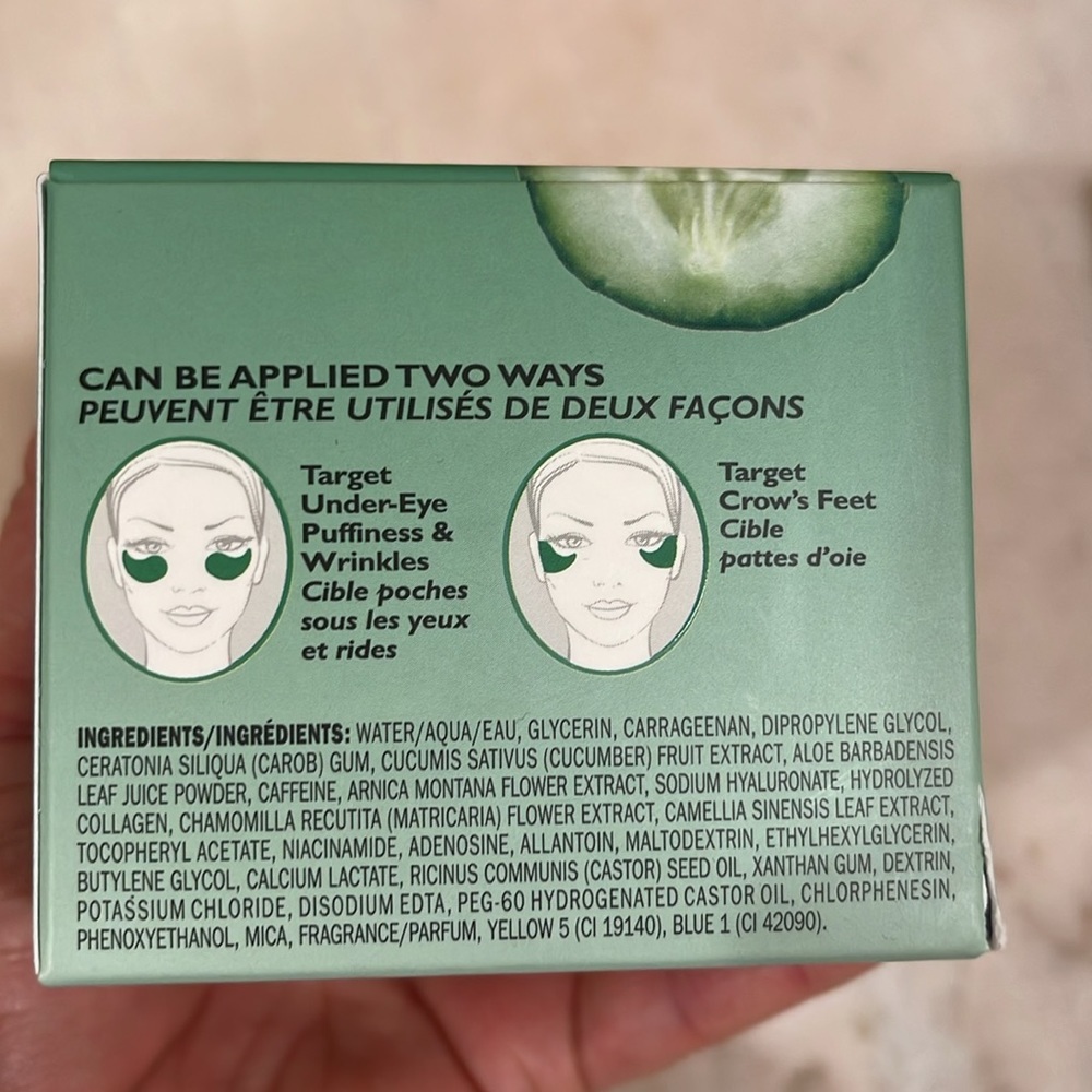 Peter Thomas Roth Clinic full facial skin care set - Picture 8 of 14